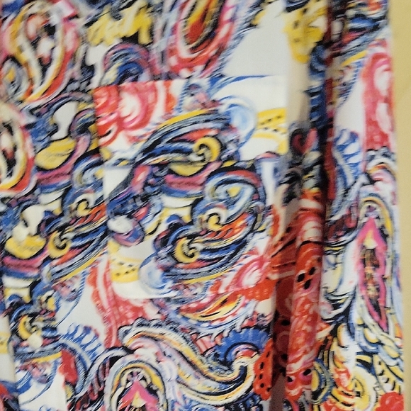 Investments SzLg Swirl Pattern long sleeve to 3/4 Sleeve button-down blouse - Picture 3 of 5